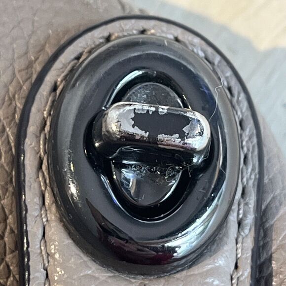 Coach Edie Turn lock Taupe Pebbled Leather Shoulder Bag Purse Satchel 36855 - Picture 9 of 16